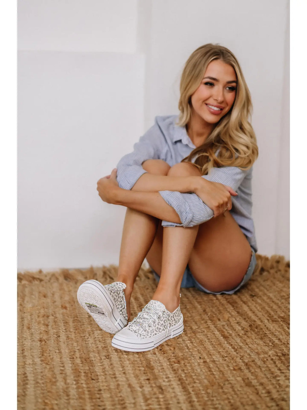 Very G Aman White Camo Sneakers