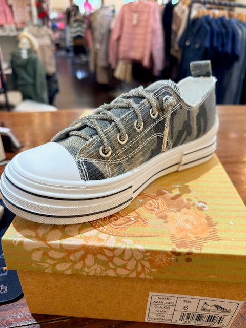 Very G Gray Camo Aman Sneakers