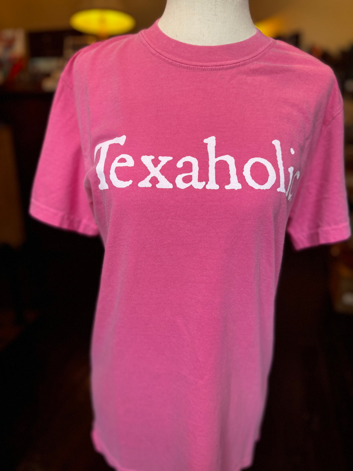 Texaholic Comfort Colors Tee - Crunchberry - KC Outfitter