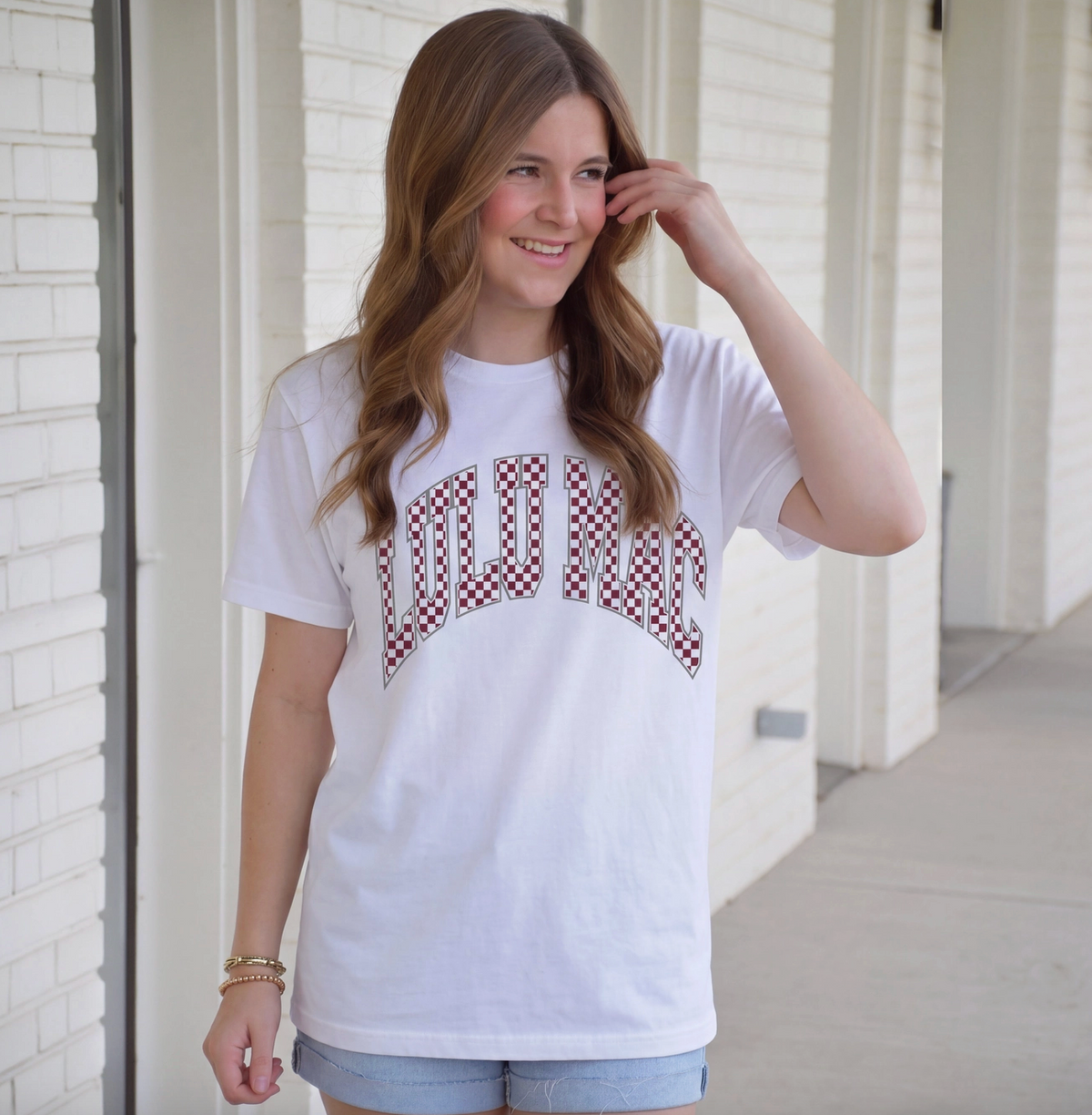 LULU Mac - White Tshirt with Maroon Graphic
