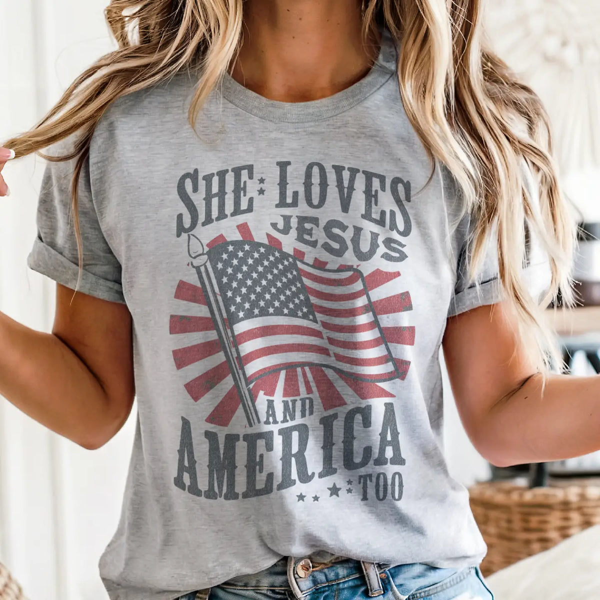 Vintage She Loves Jesus T-shirt